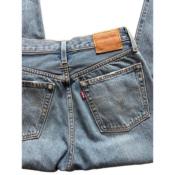 Levi’s cropped jeans women’s 25X21.5 - Picture 9 of 10